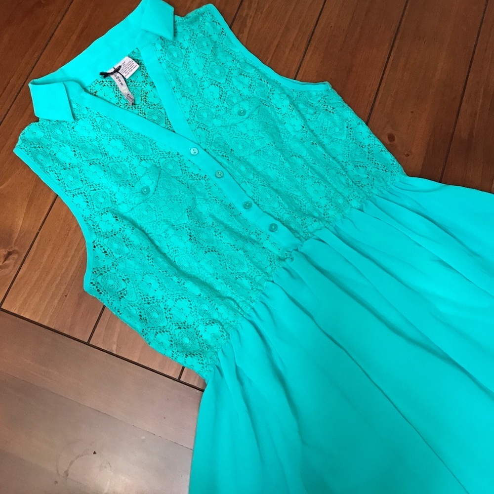 DRESS CLUB Green Sleeveless Lace Dress M
